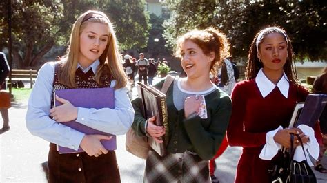 Omgfacts 10 Girl Cliques In Films That Wouldve Been Terrifying To Go