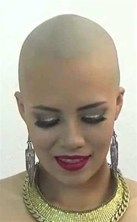 Pin By Lee S On Short Hair Bald Girl Shaved Head Bald Women