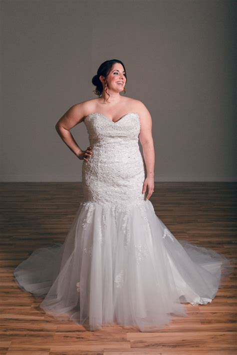 24 Curvy Bride Wedding Photography 2023