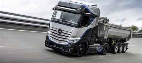 Daimler Trucks Begins Rigorous Testing Of Its Fuel Cell Truck M