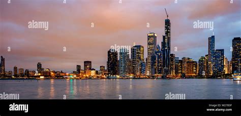 Chicago Skyline Sunset Hi Res Stock Photography And Images Alamy