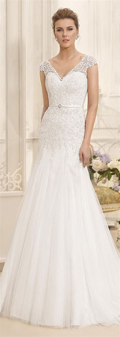 You look fantastic in that dress! Fabulous Tulle & Satin V-Neck Mermaid Wedding Dresses With ...