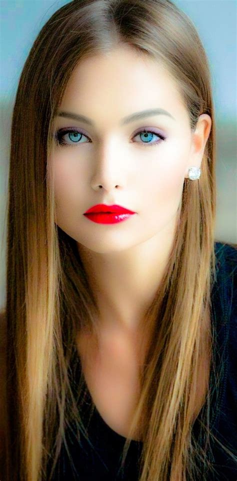 Most Beautiful Eyes Beautiful Clothes Beauty Women Green Eyes Eyes Red Lips