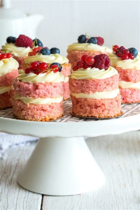 27 Adorable Mini Cakes For Every Occasion Insanely Good