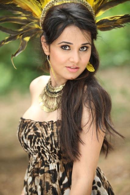 beautiful bollywood kannada film actress latest nisha kothari hq wallpaper download free hd