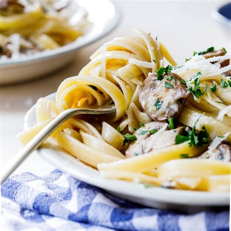 It's luscious and indulgent but not ridiculously rich. Easy creamy lemon garlic mushroom pasta - Tasty Food