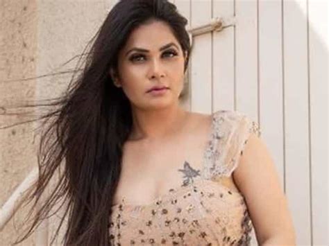 Aabha Paul Wiki Biography Dob Age Height Weight Affairs And More