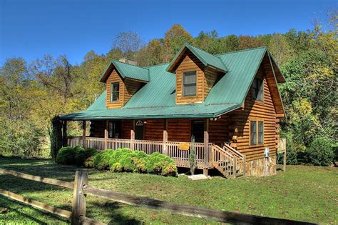 Come and enjoy your own luxury cabin in the friendly mountain town of brevard, north carolina. Pet Friendly Bryson City NC Vacation Rental for Families
