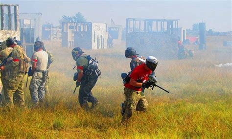 Paintball alanı, laser tag ve kır. Day of Paintball - American Paintball Coliseum | Groupon