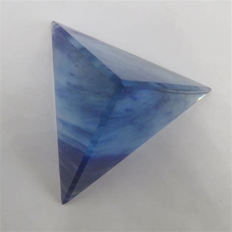 2017 New BEST !!! Tetrahedron Pyramid 4 Faces 6 Edges 6cm Tetrahedron Crystal Pyramid / Red Blue ...