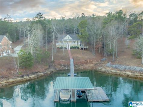 Perfect for fishermen and just a great little get away. Sipsey Fork Main Channel homes for sale on Smith Lake