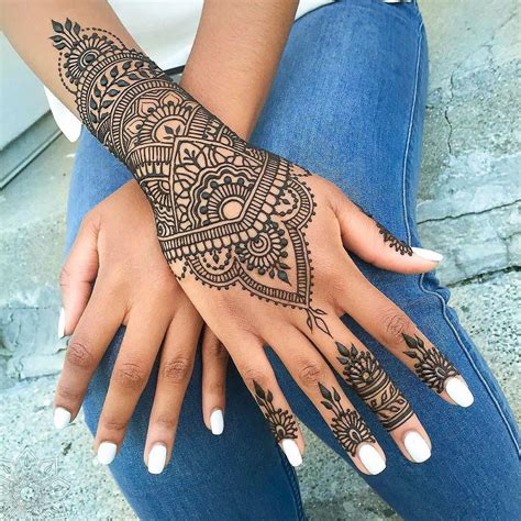 24 Henna Tattoos By Rachel Goldman You Must See Tatouage Henné Main