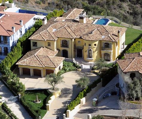 Kim Kardashian And Kanye West Buy 11m Mansion Ny Daily News