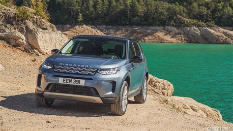 2020 Land Rover Discovery Sport Color Byron Blue Front Caricos