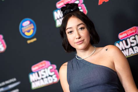 noah cyrus details struggle with anxiety and depression