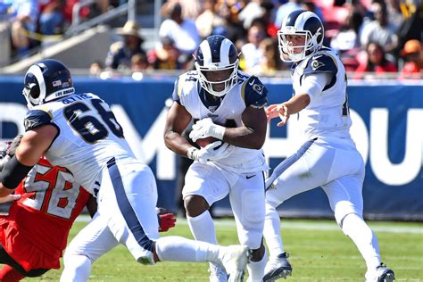 Adam rank breaks down which running backs you should start and which ones you should sit for week 9 of the 2020 nfl fantasy football season. Fantasy football start/sit advice, Week 6: What to do with ...