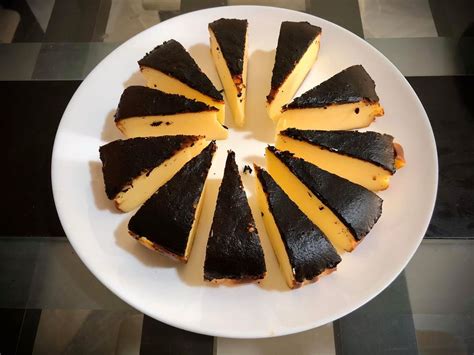 250 gm cream cheese (jenama bega), 1/2 cawan gula kastor, 125 gm uht whipping creme (jenama emborg), 3 biji telur gred b, 1/2 teh esen vanila, 2 sudu besar tepung gandum. Guna Air Fryer Buat Burnt Cheesecake Dalam 25 Mini Siap ...
