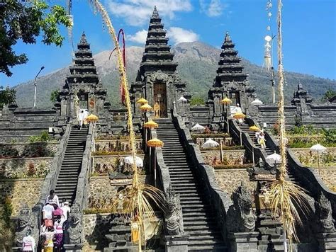 Sarana Hindu Bali Arti Om Awighnam Astu Sebagai Doa Kesuksesan