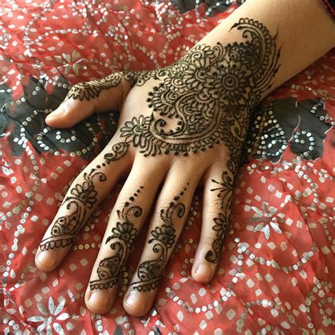 65 Festive Mehndi Designs - Celebrate Life and Love With Henna Tattoos