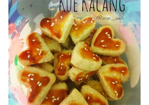 Cara membuat kue kering tanpa oven menjadi salah satu pilihan bagi masyarakat untuk lebih praktisnya, atau karena tak. Resep Kue Kacang oleh Pawon HenggoyAN 🥘 - Cookpad