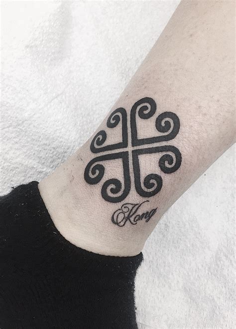 hmong-heart-piece-with-last-name-tattoo-hmong-tattoo