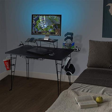 The 4 Best Gaming Desk For 2020 The Standard Desk And The L Shaped