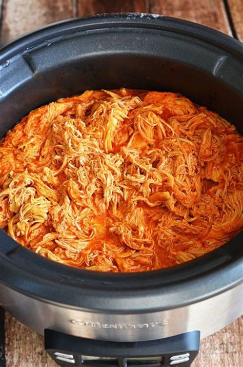 Simple Slow Cooker Shredded Buffalo Chicken Host The Toast Recette