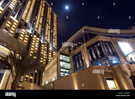 Dubai Marina Skyline Hi Res Stock Photography And Images Alamy