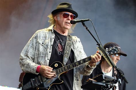 See Neil Young's Fourth 'Fireside Sessions' Home Concert - Rolling Stone