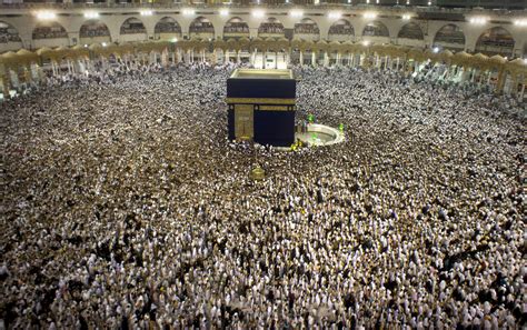 Find the news on saudi arabian economy. Saudis foil suicide attack near the Grand Mosque in Mecca ...