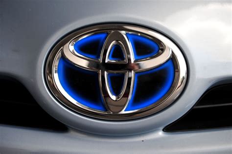 Toyota Ford Join Forces For Hybrids