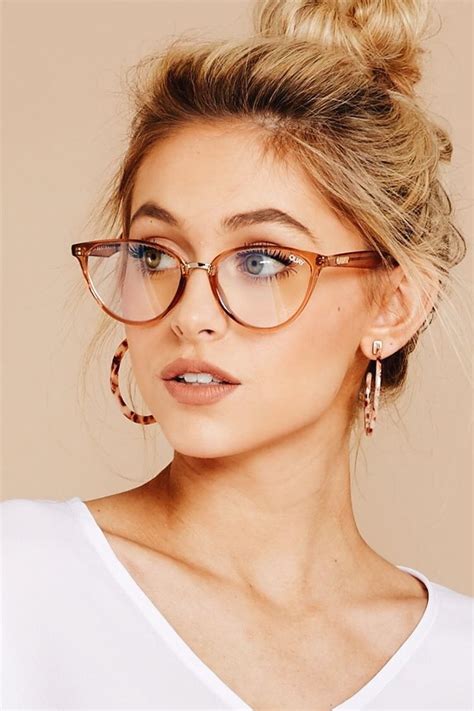 Pin By Samantha Hammack On All About The Accessories Glasses Frames Trendy Glasses Trends