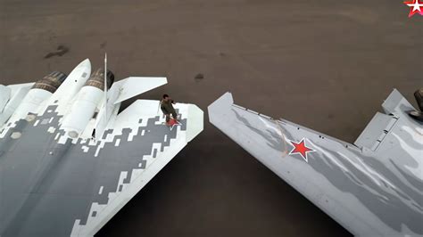 Putins Kampfdrohne Sukhoi S 70 Okhotnik Soll Jagd Auf Kampf Jets Machen