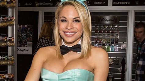 Former Playboy Playmate Charged After Allegedly Body Shaming Woman Sexiz Pix