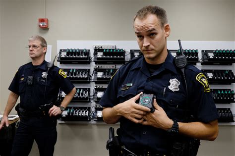 Why Police Officers Should Not Wear Body Cameras