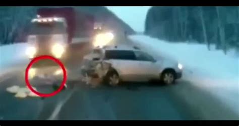 Girl Survives Being Hurled From Car Videos Metatube