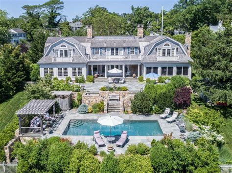 Marthas Vineyard Mansion With Classic New England Style 2021 Hgtv