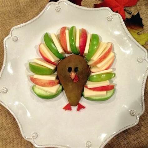 Looking for vegetarian thanksgiving appetizers? Kid-Friendly Turkey Appetizer with Pears, Apples & Cheddar