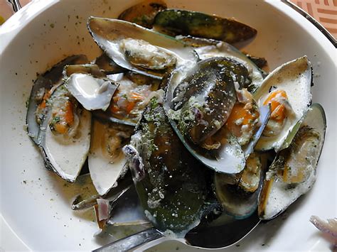 Recette de Moules à la crème et au basilic