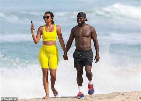 Kevin Hart And Ab Flashing Wife Eniko Show Off Their Toned Frames In