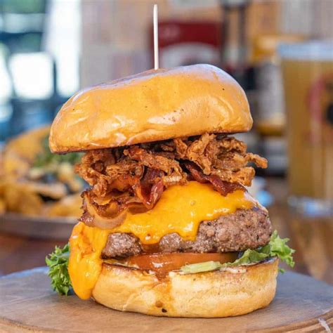 The 15 Best Burger Joints In Nashville Mlrose Craft Beer And Burgers