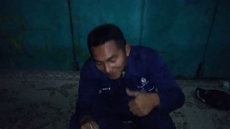 Ada yang dibikin ayam lada hitam, rolade ayam dan lainnya termasuk dibikin bacem ayam simpel seperti ini. Lesehan sate ayam madura taman jaya wijaya solo - YouTube