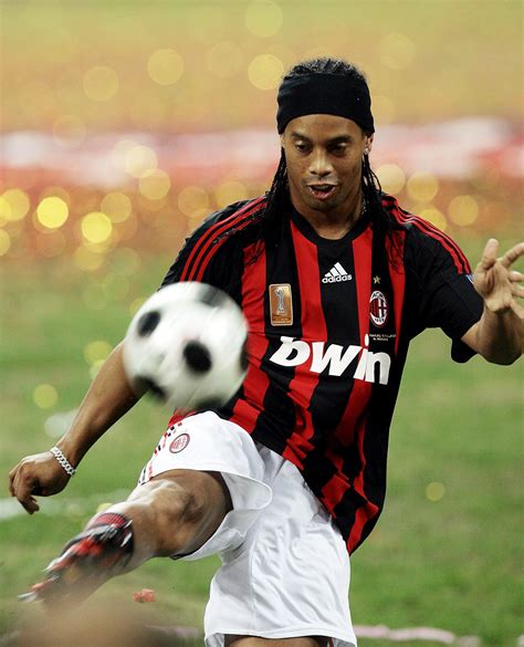 Ronaldinho in Eto'o za gole, vrata pa bo čuval Slovenec