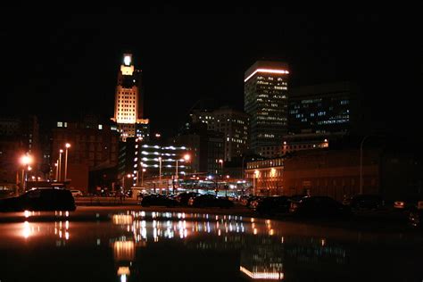 Hardtop Cityscape Providence Skyline Reflected Off The Roo Flickr