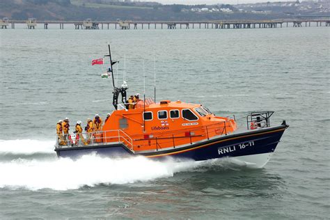 Angle Rnli Assist Yacht Following Engine Fire The Pembrokeshire Herald