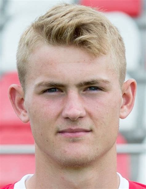 Matthijs de ligt fm21 reviews and screenshots with his fm2021 attributes, current ability, potential ability and salary. Matthijs de Ligt - Spelersprofiel 18/19 | Transfermarkt