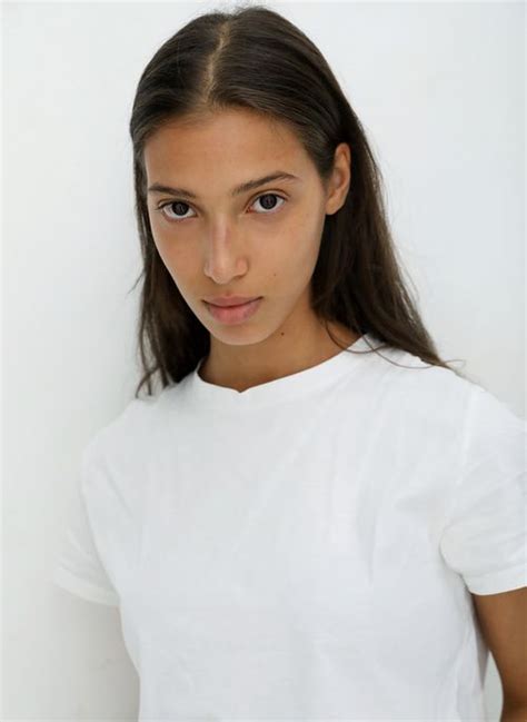 Nadia Khaya Model Detail By Year