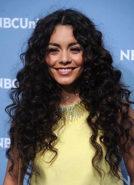 Vanessa Hudgens Photos Photos Vanessa Hudgens Attends The