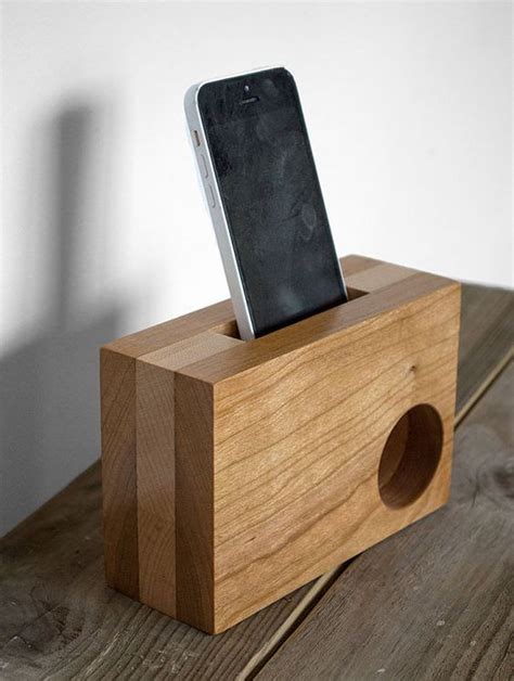 All you will need is a toilet paper or paper towel roll and a pair. Главная | Iphone speaker, Iphone speaker wood, Wood speakers