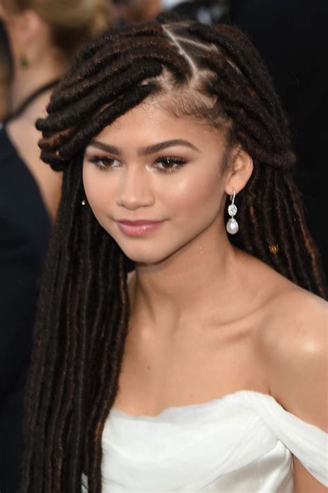 Zendaya (which means to give thanks in the language of shona) is an american actress and singer born in oakland, california. Why Zendaya's Hair-Shaming On 'Fashion Police' Should ...